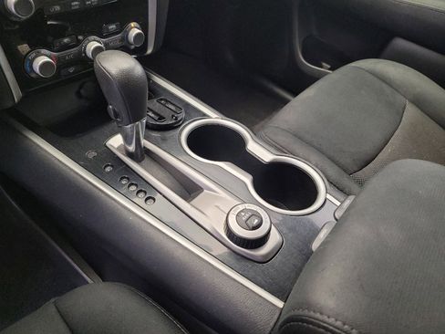 Used 2017 Nissan Pathfinder S image 26