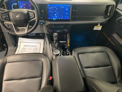Used 2023 Ford Bronco Badlands w/ Sasquatch Package AWD/4WD image 13
