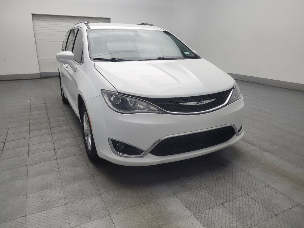Used 2019 Chrysler Pacifica Touring-L FWD image 13