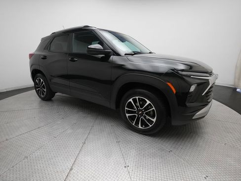 Used 2025 Chevrolet TrailBlazer LT image 35
