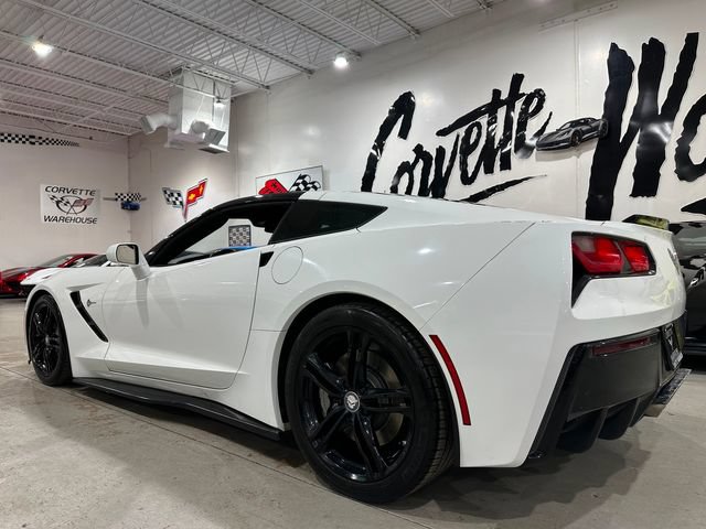 Used 2016 Chevrolet Corvette Stingray Coupe RWD image 3