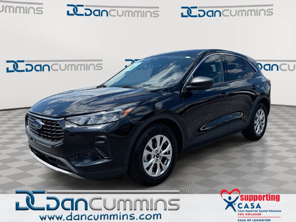 Used 2023 Ford Escape Active w/ Tech Pack #1 FWD image 1