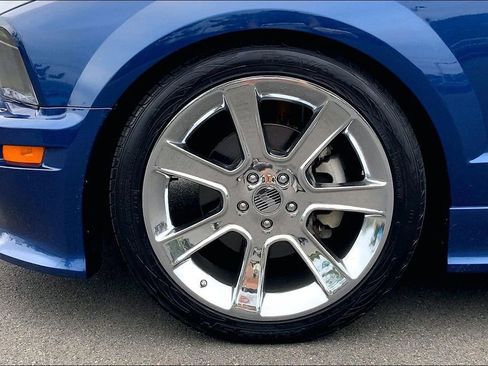Used 2006 Ford Mustang GT RWD image 8