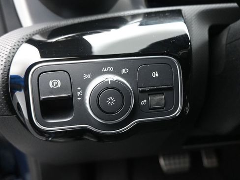 Used 2022 Mercedes-Benz CLA 35 AMG 4MATIC image 11