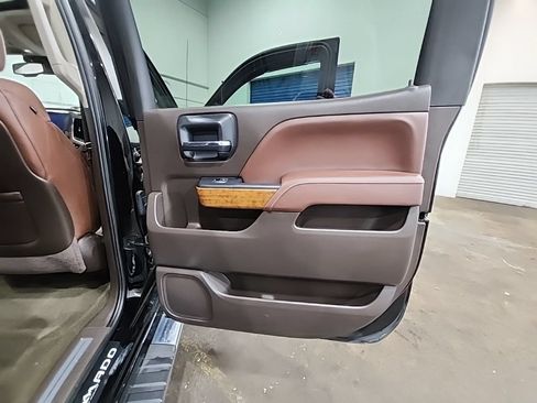 Used 2017 Chevrolet Silverado 1500 LT w/ All Star Edition AWD/4WD image 24