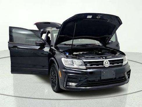 Used 2020 Volkswagen Tiguan SE R-Line FWD image 12