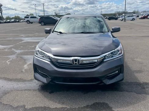 Used 2017 Honda Accord EX-L image 2