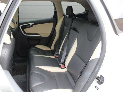 Used 2011 Volvo XC60 T6 image 14
