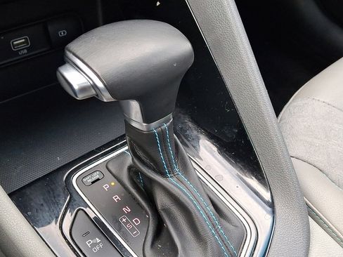 Used 2022 Kia Niro LXS image 30