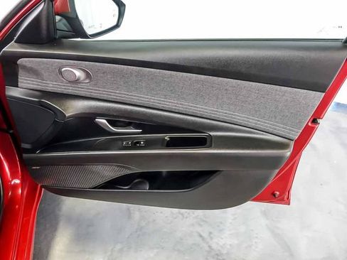Used 2024 Hyundai Elantra Limited FWD image 32