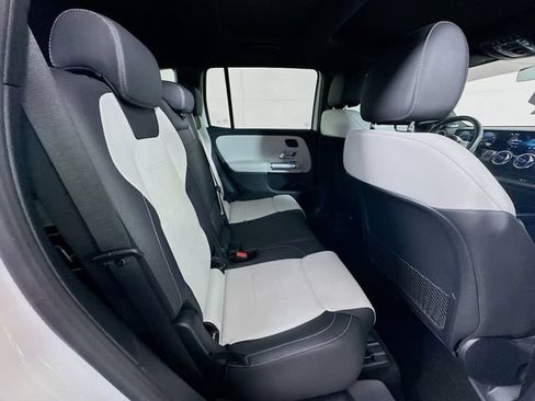 Certified 2021 Mercedes-Benz GLB 35 AMG 4MATIC image 33