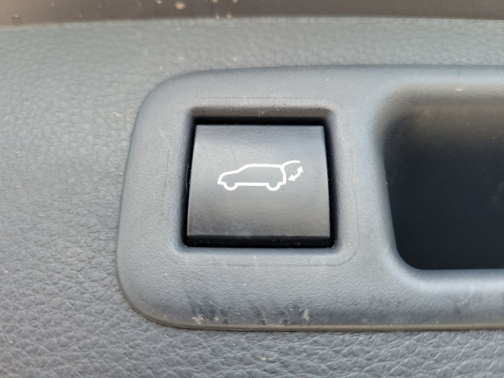 Used 2020 Toyota Highlander Limited AWD/4WD image 7