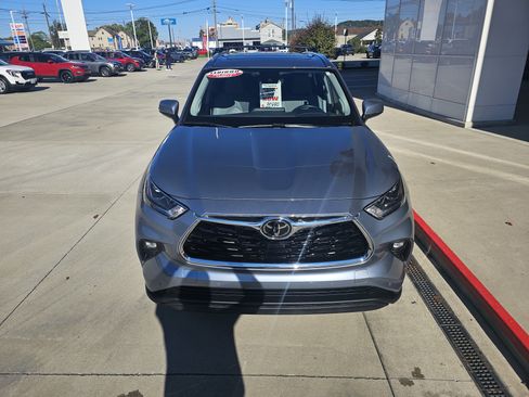 Certified 2021 Toyota Highlander Limited image 13