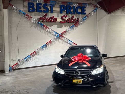 Used 2015 Mercedes-Benz E 400 4MATIC Sedan image 2