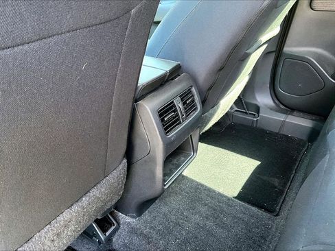 Used 2023 Nissan Rogue S AWD/4WD image 22