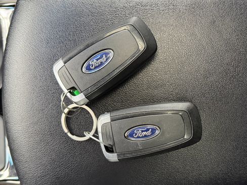 Used 2019 Ford Edge SEL w/ Equipment Group 201A image 25