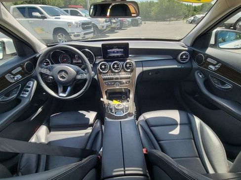 Used 2018 Mercedes-Benz C 300 4MATIC Sedan image 2