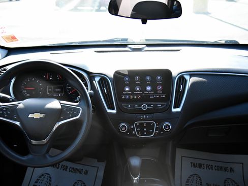 Used 2023 Chevrolet Malibu LT FWD image 34