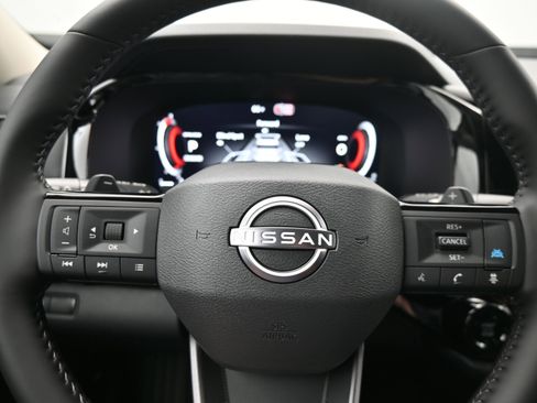 New 2026 Nissan Pathfinder SL FWD image 14