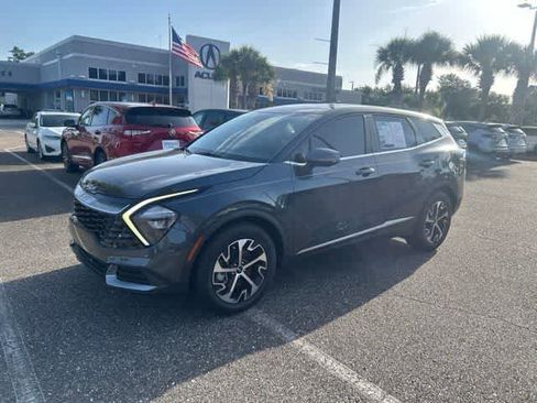 Used 2023 Kia Sportage EX FWD image 2