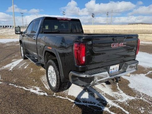 Used 2023 GMC Sierra 3500 SLT w/ SLT Premium Package image 4
