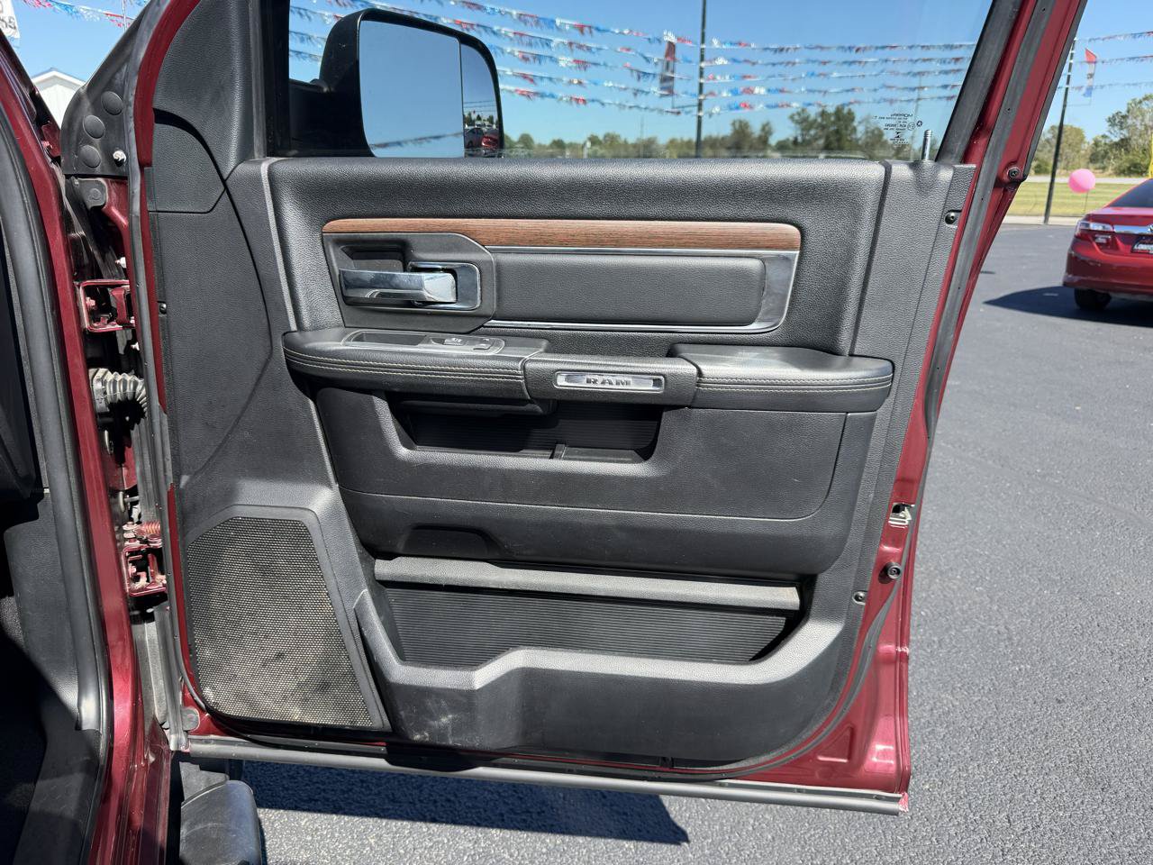 Used 2017 RAM 2500 Laramie w/ Sport Appearance Group AWD/4WD image 21