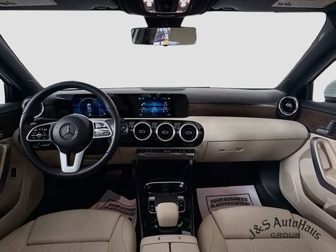 Used 2019 Mercedes-Benz A 220 image 30
