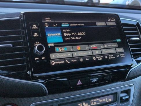 Used 2025 Honda Ridgeline TrailSport image 12