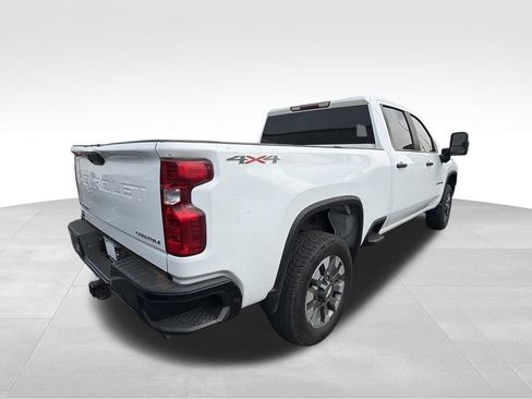 Used 2023 Chevrolet Silverado 2500 Custom w/ Custom Convenience Package AWD/4WD image 2