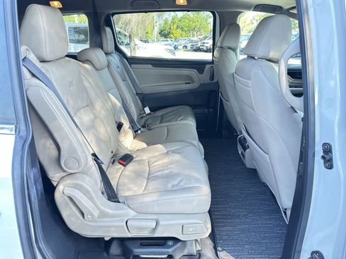 Used 2024 Honda Odyssey Touring image 16