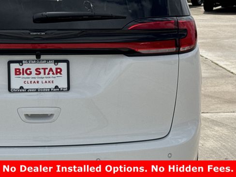 New 2026 Chrysler Pacifica Select FWD image 10