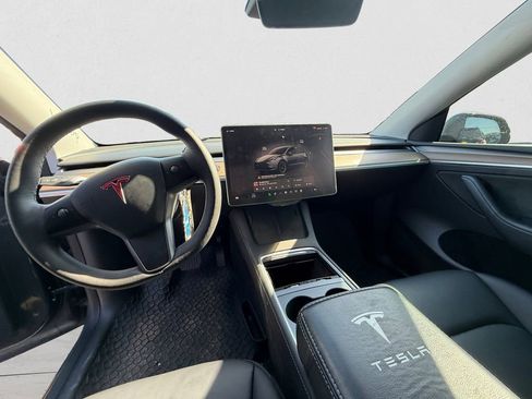 Used 2023 Tesla Model Y Long Range AWD/4WD image 8
