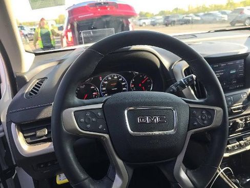 Used 2023 GMC Terrain Denali w/ Denali Premium Package AWD/4WD image 13