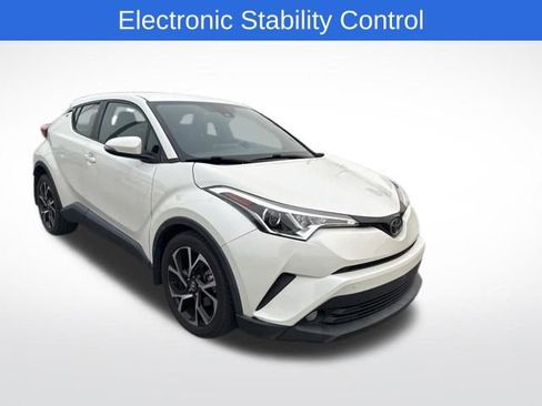Used 2018 Toyota C-HR XLE image 9