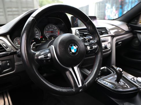 Used 2015 BMW M4 Coupe RWD image 30