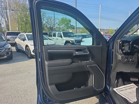 Used 2022 Chevrolet Silverado 1500 LT w/ Protection Package AWD/4WD image 13