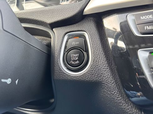 Used 2017 BMW 320i xDrive 320i xDrive image 22