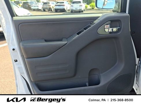 Used 2016 Nissan Frontier SL AWD/4WD image 14