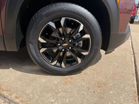 Certified 2023 Chevrolet TrailBlazer LT w/ Convenience Package AWD/4WD image 12