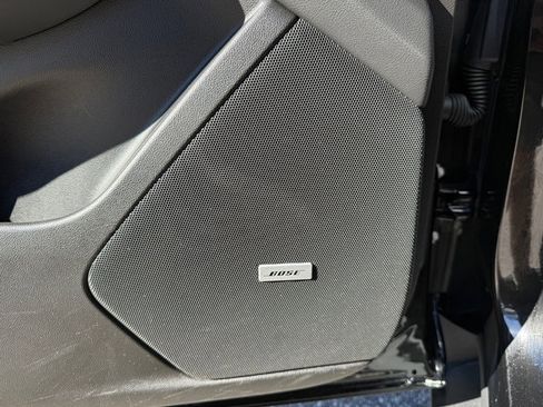 Used 2025 Cadillac XT5 Premium Luxury image 14