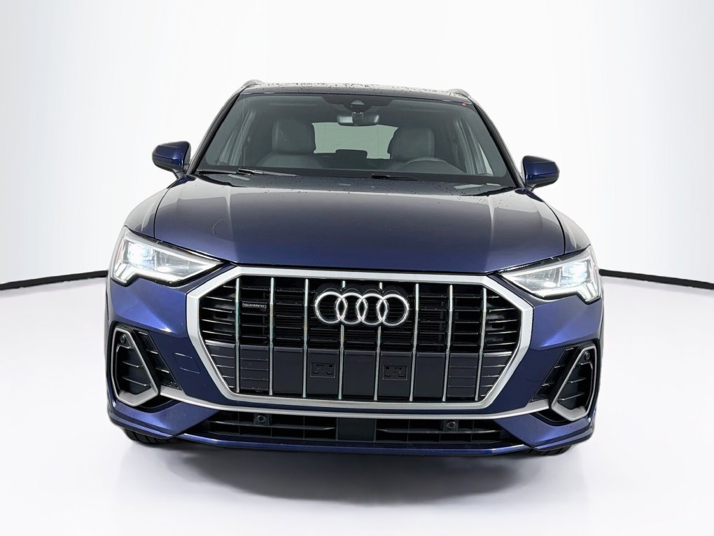 Used 2025 Audi Q3 2.0T Premium AWD/4WD image 2
