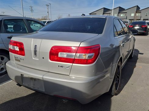 Used 2007 Lincoln MKZ image 3