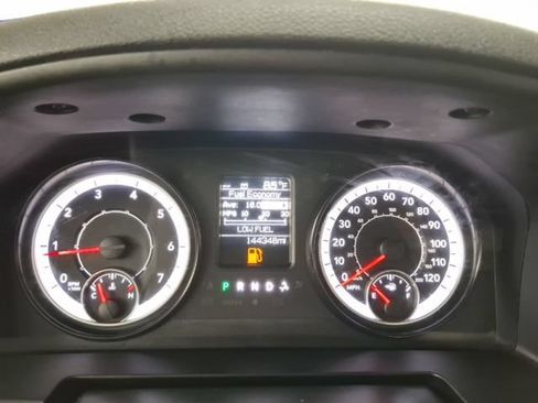 Used 2021 RAM 1500 Classic SLT AWD/4WD image 23