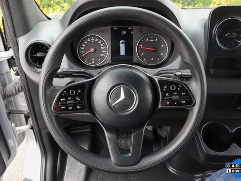 Used 2024 Mercedes-Benz Sprinter 2500 image 17