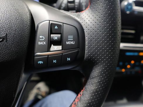 Used 2025 Ford Escape ST-Line Select AWD/4WD image 34