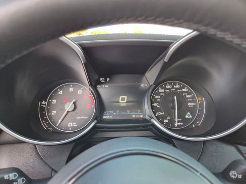 Used 2023 Alfa Romeo Giulia Quadrifoglio image 21