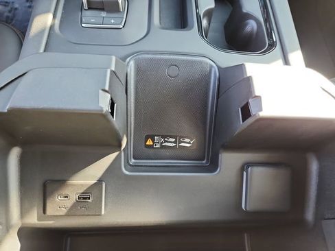 New 2026 GMC Sierra 1500 AT4 w/ Technology Package AWD/4WD image 29