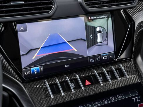 Used 2022 Lamborghini Urus AWD/4WD image 26