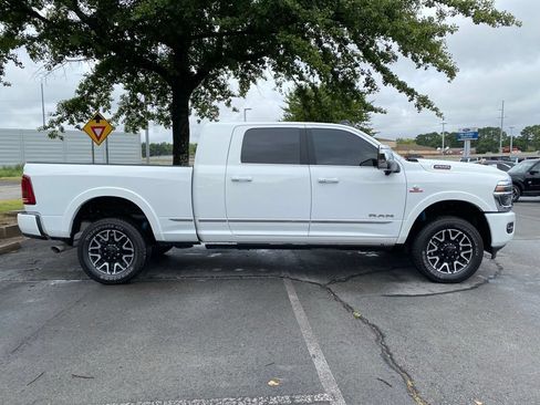 Used 2025 RAM 2500 Limited AWD/4WD image 8
