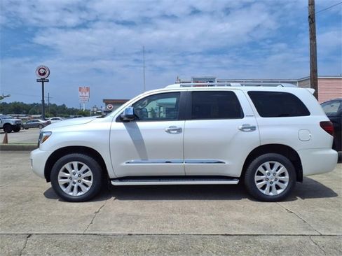 Used 2020 Toyota Sequoia Platinum image 2